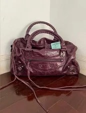 Balenciaga Twiggy Maxi **Read Full Description** 4