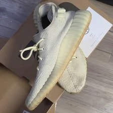 Yeezy Size 11 US Good Condition 3