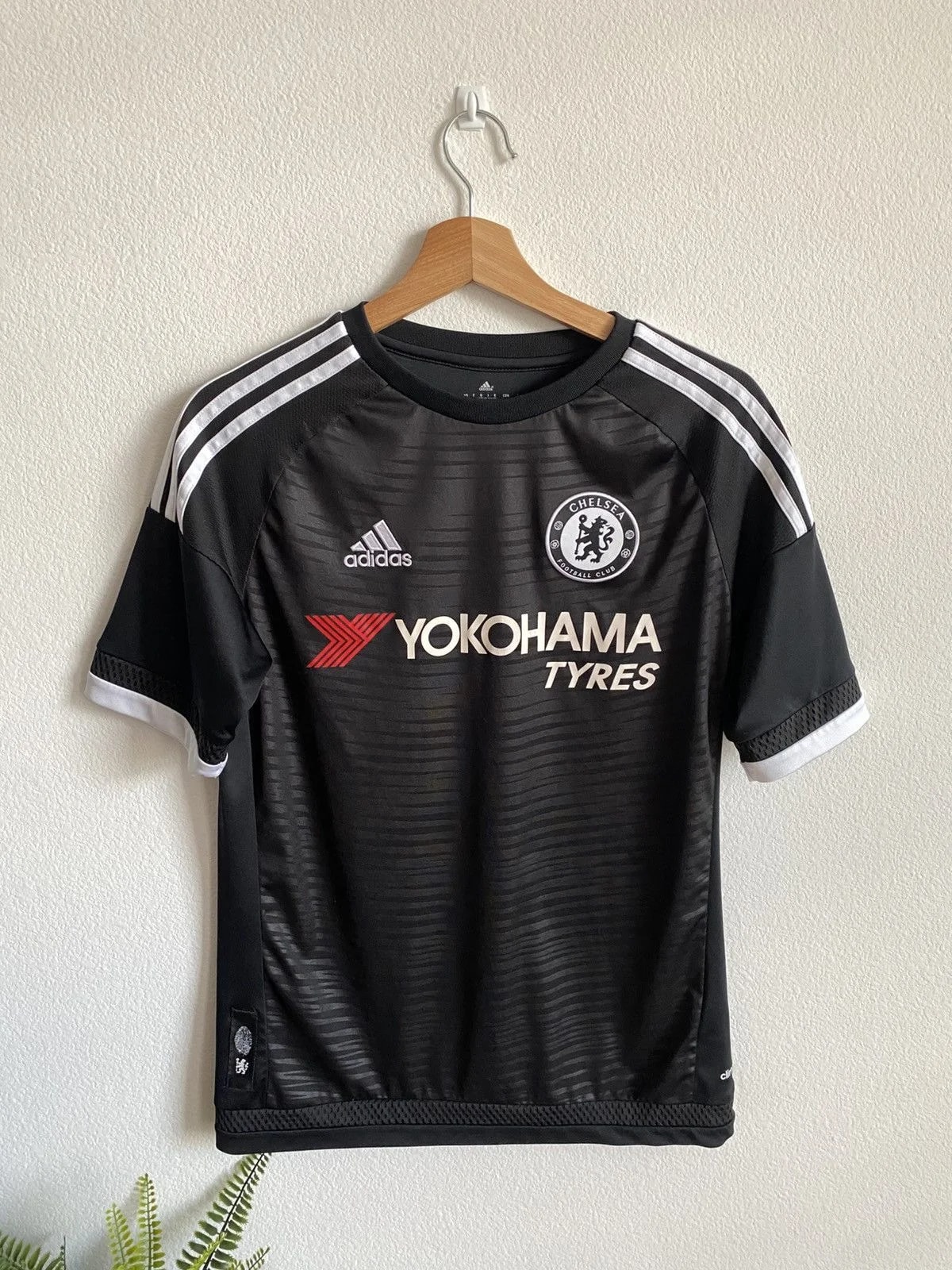 Adidas — Adidas Chelsea Football Club Soccer Kit — streetwear — resale