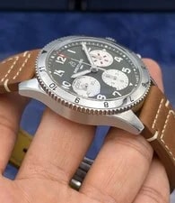Breitling AVI Classic Chronograph 42 Green Dial Ref. A23380 4