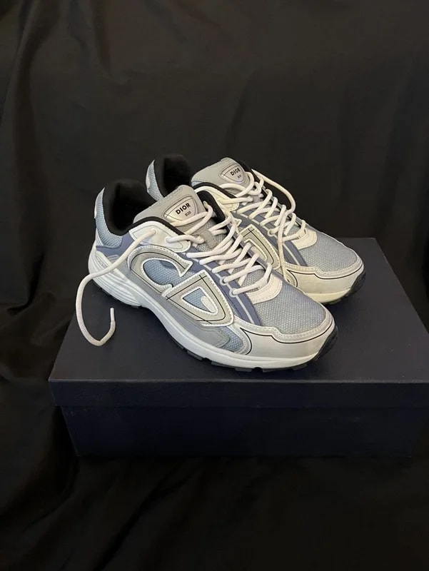 Dior — B30 & (43) — Sneaker — resale