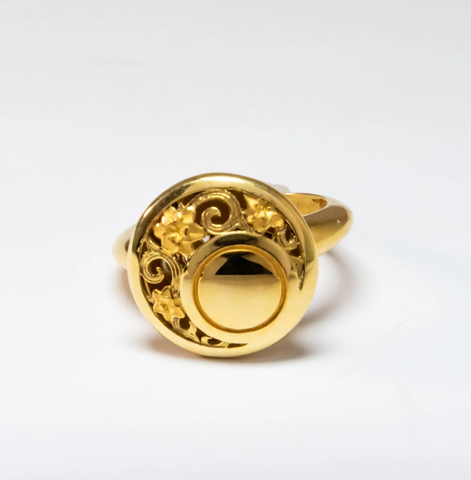 Carrera Y Carrera Jasmin 18K Yellow Gold Ring 2