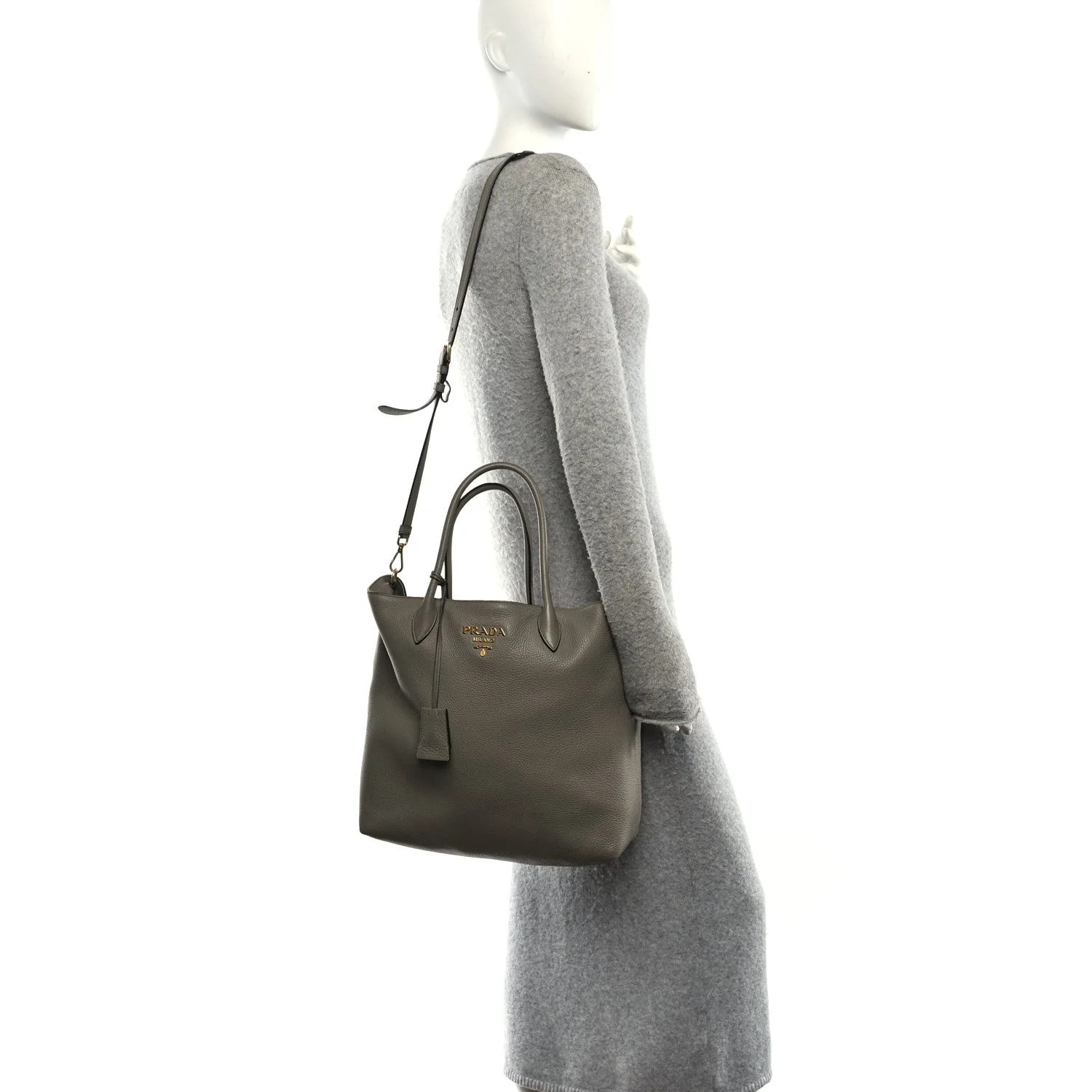 Vitello Daino Zippered Argilla 2