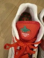 Size 14 - Saucony 6000 New York Cheesecake 2