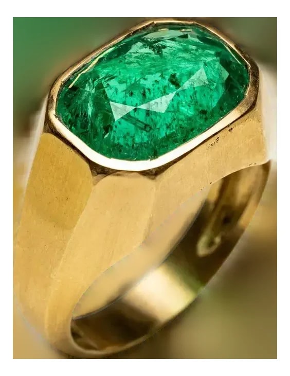 1990s 18k Gold Ring With Large Emerald — Jewelry — resale