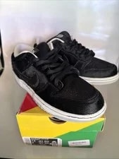 Nike SB Dunk Low X Medicom Bearbrick Size 10 CZ5127-001 4