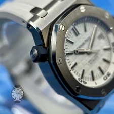 Audemars Piguet Royal Oak Offshore Diver 42mm White Blue Admiral 15710ST Extras 3