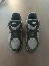 New Balance 2002R ’s / Low Top Lace-Up Athletic 3