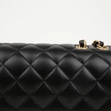 Chanel Chic Flap Chain Crossbody A57276 156156966 4