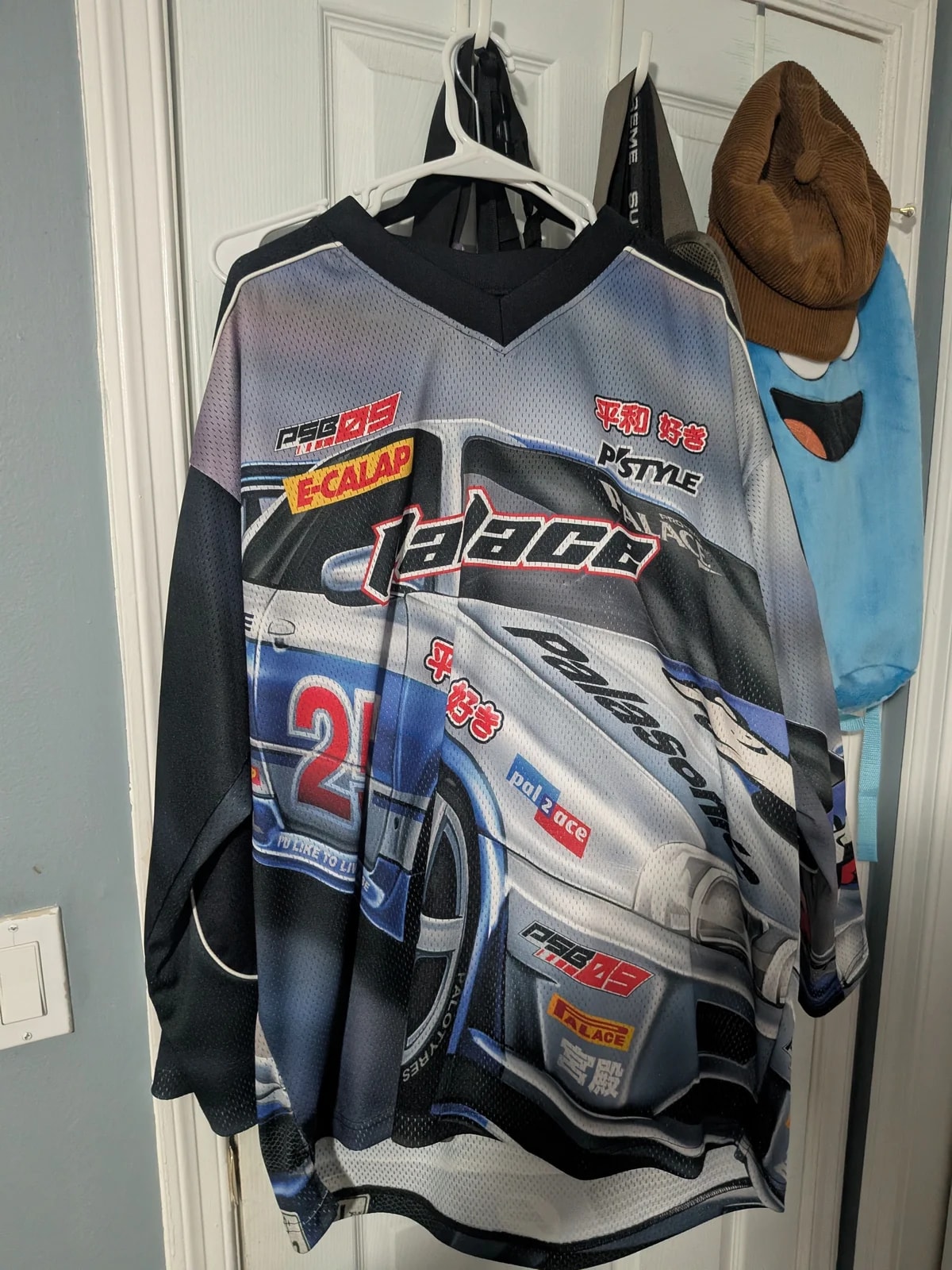 Palace — Palace Racey Hockey Skyline GT — streetwear — resale