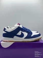 Nike SB Dunk Low Los Angeles Dodgers (Worn) 4