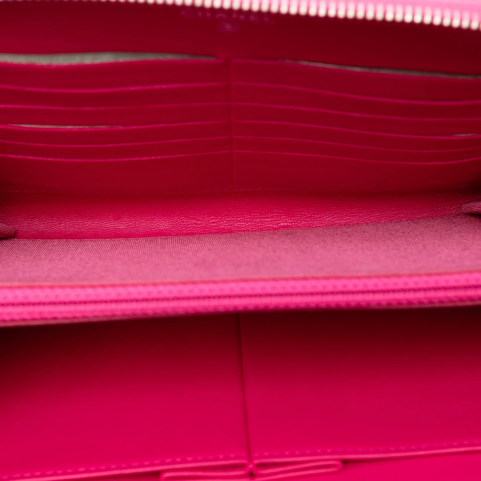Large Zip Around Organizer 4