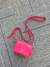 Bottega Veneta — Bottega Veneta Authentic Crossbody 12*9 — Handbag — resale