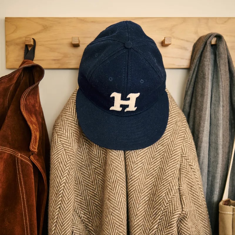 6-Panel Hat in Navy Wool 2