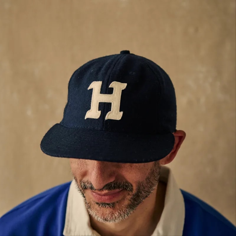 6-Panel Hat in Navy Wool 4