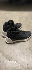Under Armour 5.5 Steph Curry 3 Basketball Shoes. 2