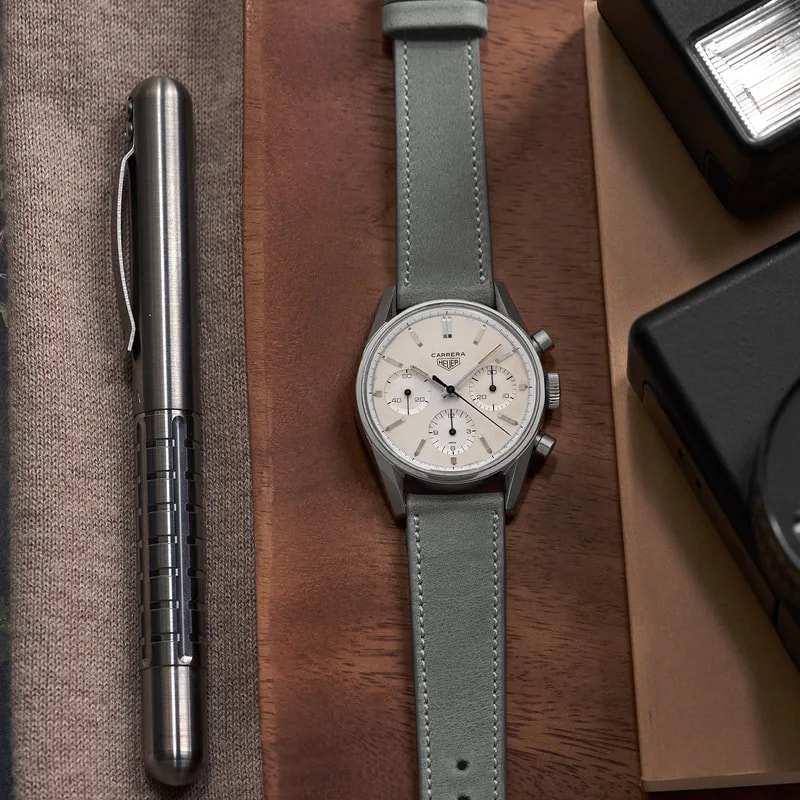 1960s Heuer Carrera Ref. 2447S 'Early First Execution' With Eggshell Dial 3