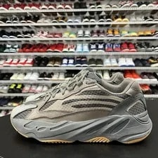 Adidas Yeezy Boost 700 V2 Geode EG6860 ’S 3