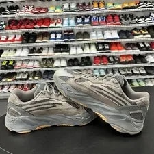 Adidas Yeezy Boost 700 V2 Geode EG6860 ’S 4