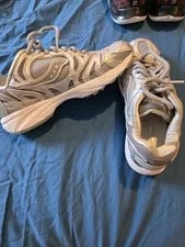 Saucony Low Top Lace-Up Athletic / Running Walking 3