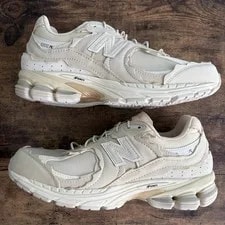 New Balance 2002R Protection Pack - Sandstone Size 9.5 M2002RDQ 2