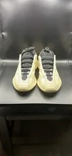 Adidas Yeezy 700 Mnvn 3