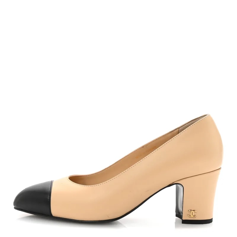 Chanel — Cap Toe CC Uniform 38 — Accessory — resale
