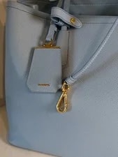 . Prada LUX 4