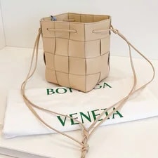Bottega Veneta Cassette Bucket Crossbody Classic 4