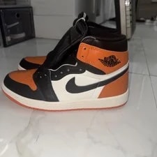 Jordan — Jordan 1 Retro High OG 2025 — Sneaker — resale
