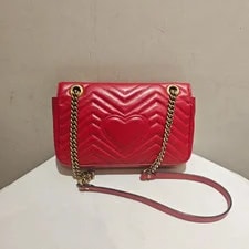 Gucci GG Marmont Medium Matelassé in 4