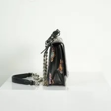 Prada Lux Robot 4