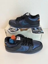 NIKE — Bluetile Skateboards X Nike SB Dunk Low Pro (IQ1323-001) — Sneaker — resale