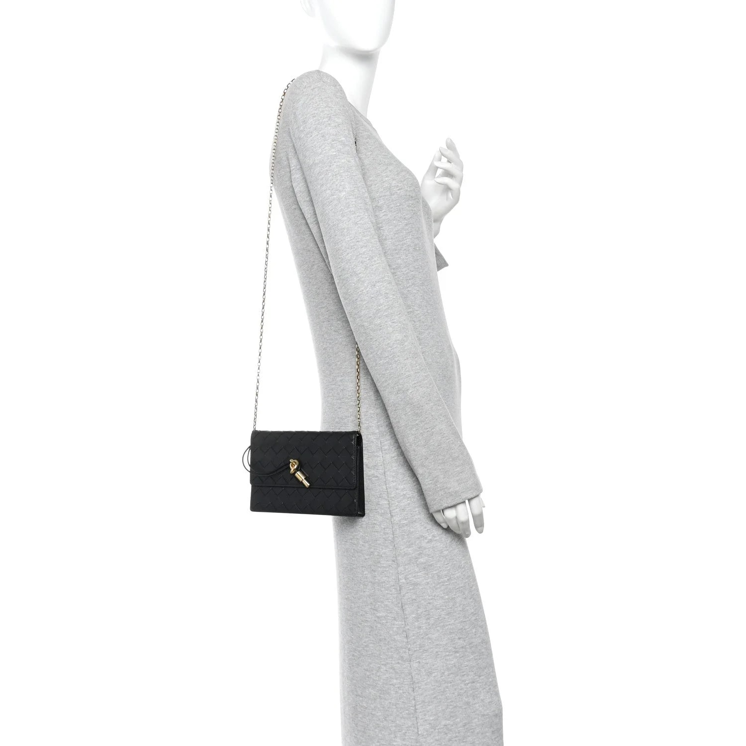 Andiamo Pouch on Chain 2