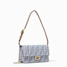 Fendi Baguette Chain Wallet 135945489 2