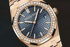 Audemars Piguet — Audemars Piguet Royal Oak 77451OR 34mm 18k Rose Gold Diamond Bezel Blue Tapisser — Watch — resale