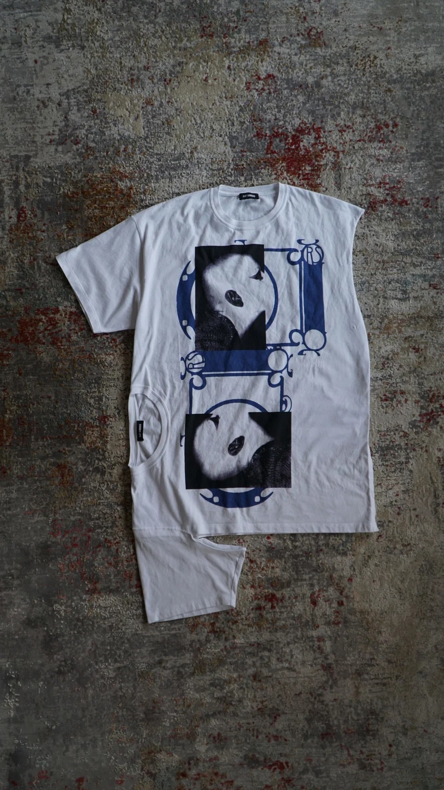 Raf Simons — Raf Simons Open Side Tee — streetwear — resale