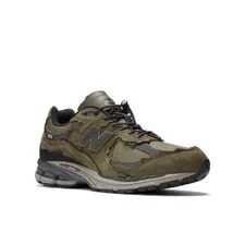 New Balance 2002R Shoes Dark Protection Pack 2