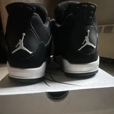 Air Jordan 4 Retro / Size 11 FQ8138-001 3
