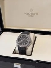 Patek Philippe Aquanaut Black Dial on Strap 5167A-001 Complete 2023 3