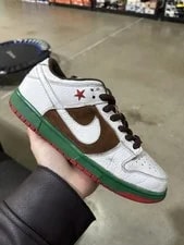 Nike SB — Size 9M - Nike SB Dunk LOW “Cali Star” — Sneaker — resale