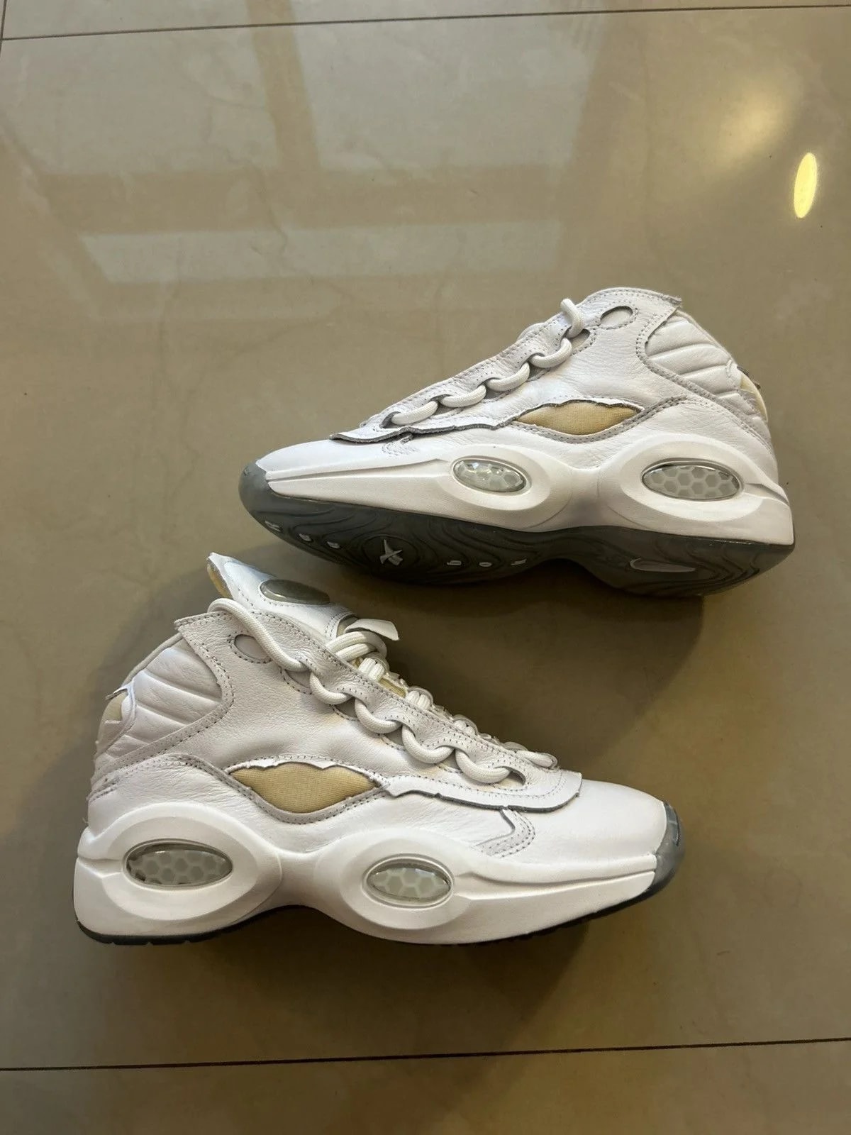 Reebok — Reebok X Masion Margiela Question Mid — Sneaker — resale