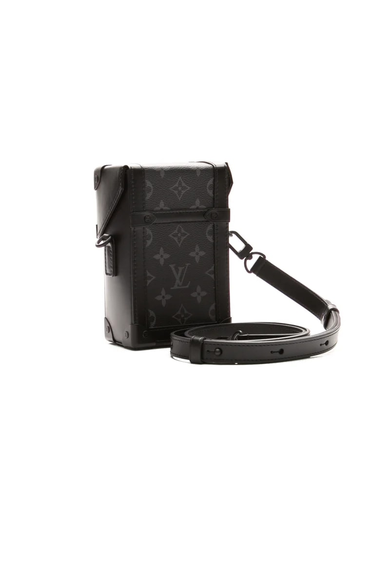 Vertical Trunk Wearable Wallet 3