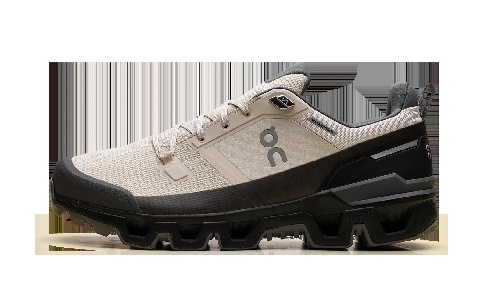 On Running — Cloudwander Waterproof " " 73.97668 — Sneaker — resale