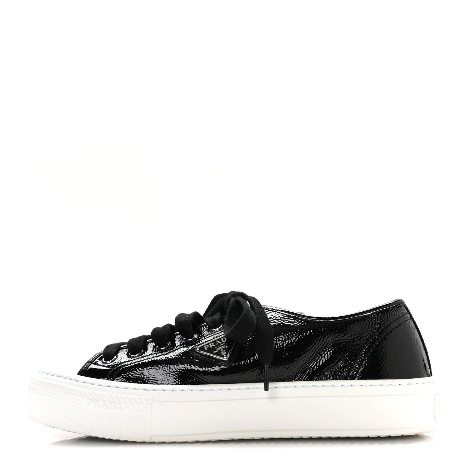 Prada — Naplak Triangle Logo Low Top 39.5 — Sneaker — resale