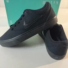 Nike SB Size 7.5 Charge Skate Shoes Casual Low NEW 2
