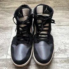 Size 11 - Air Jordan 1 SE Mid 3