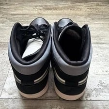 Size 11 - Air Jordan 1 SE Mid 4