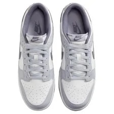 Nike Dunk Low SE Light 3