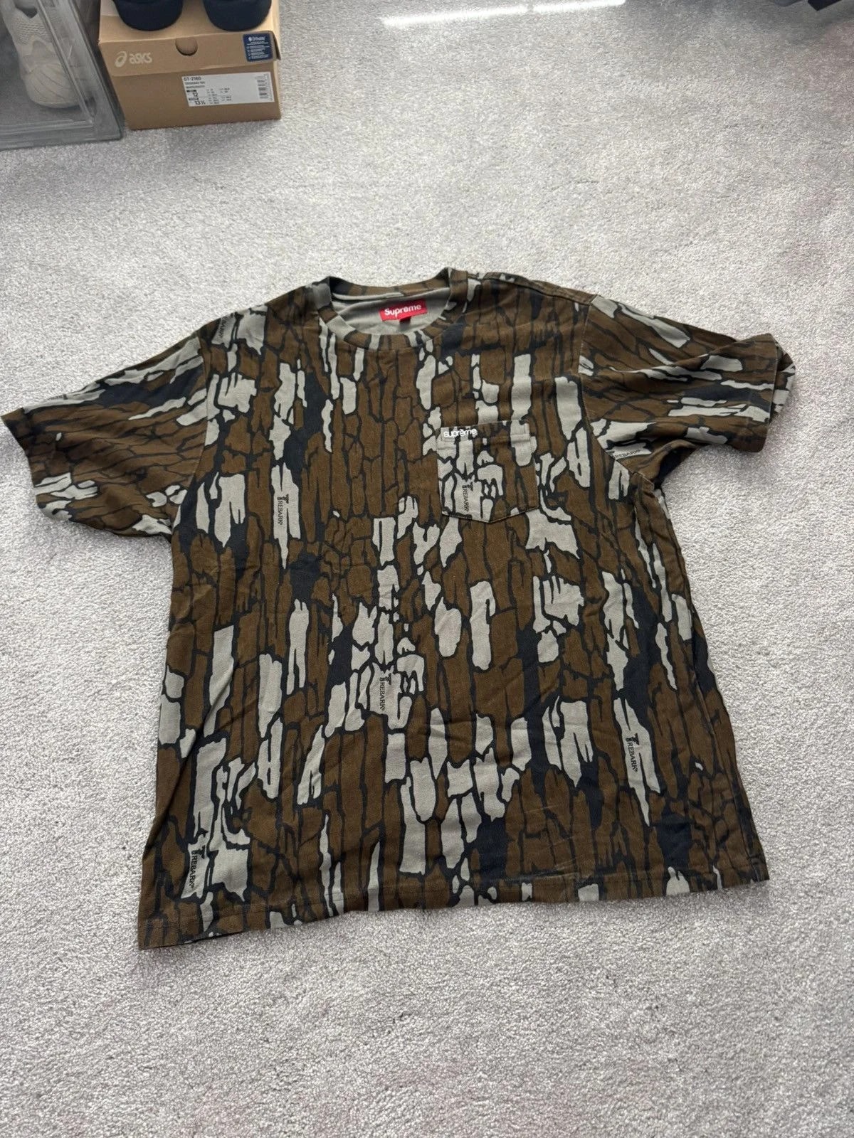 Supreme — Supreme / Camo Tee — streetwear — resale
